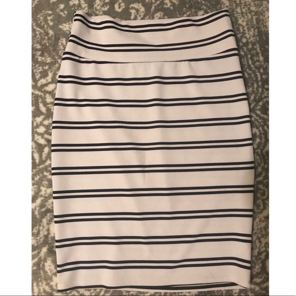 Lularoe Cassie skirt